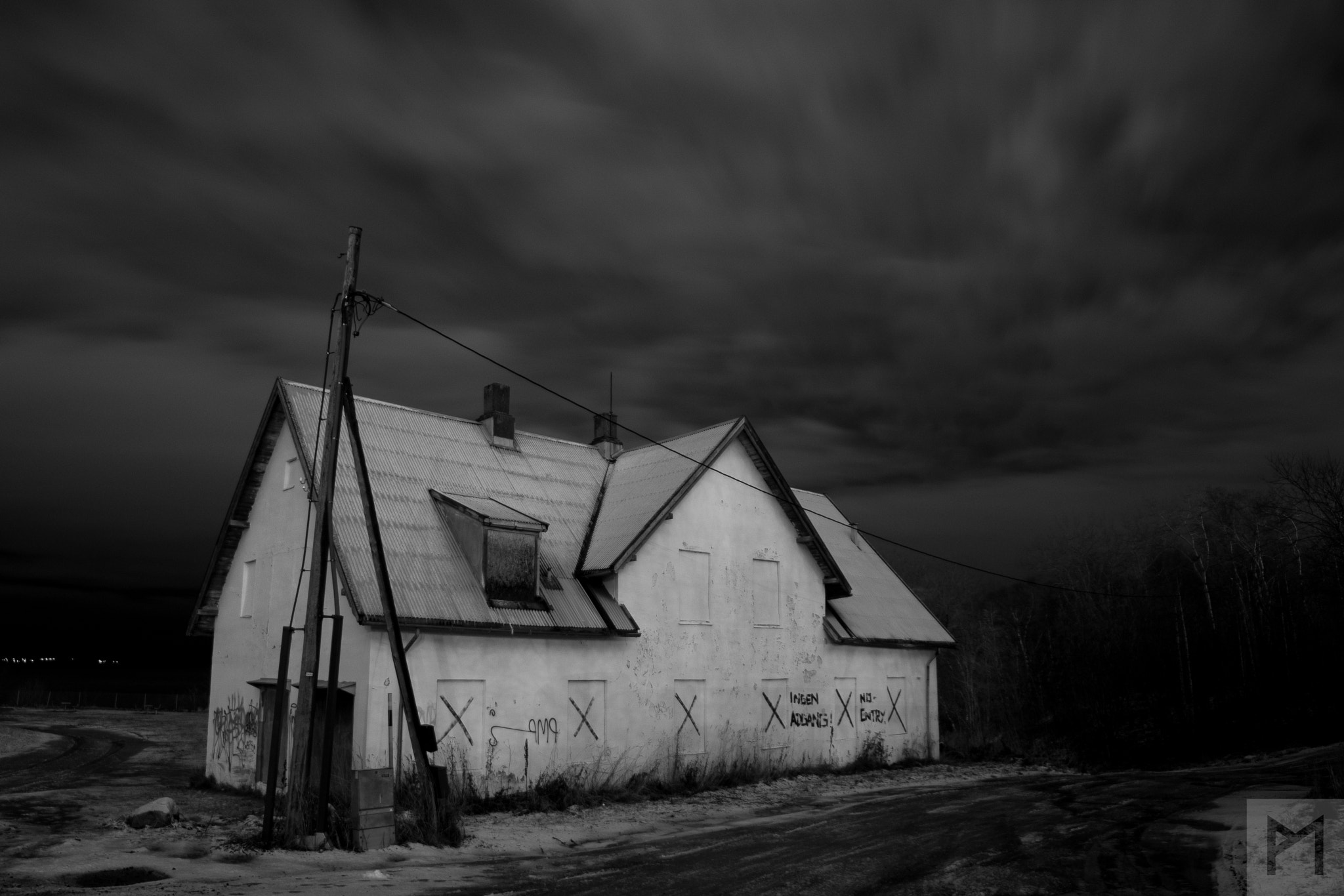 Samyang 14mm F2.8 ED AS IF UMC sample photo. Dramatic night photography