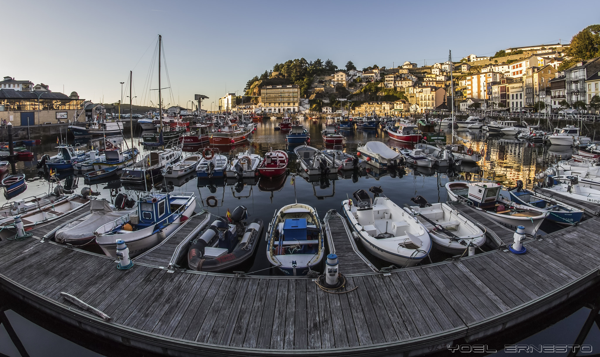 Canon EF 28-80mm f/3.5-5.6 sample photo. Puerto de luarca, asturias. photography