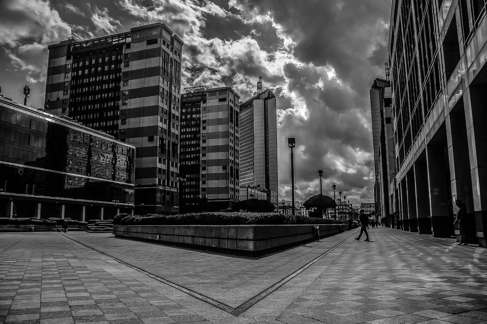 Canon EF-S 18-55mm F3.5-5.6 II sample photo. Bw photography