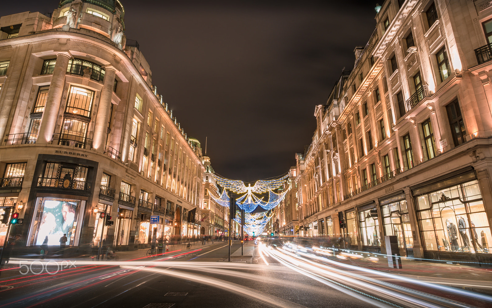 E 21mm F2.8 sample photo. Christmas in london photography