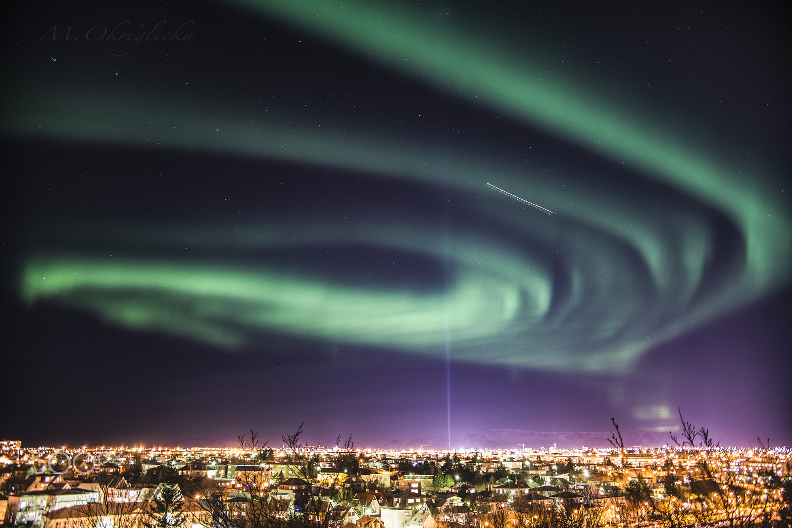 Nikon D610 sample photo. Northern lights over reykjavik photography