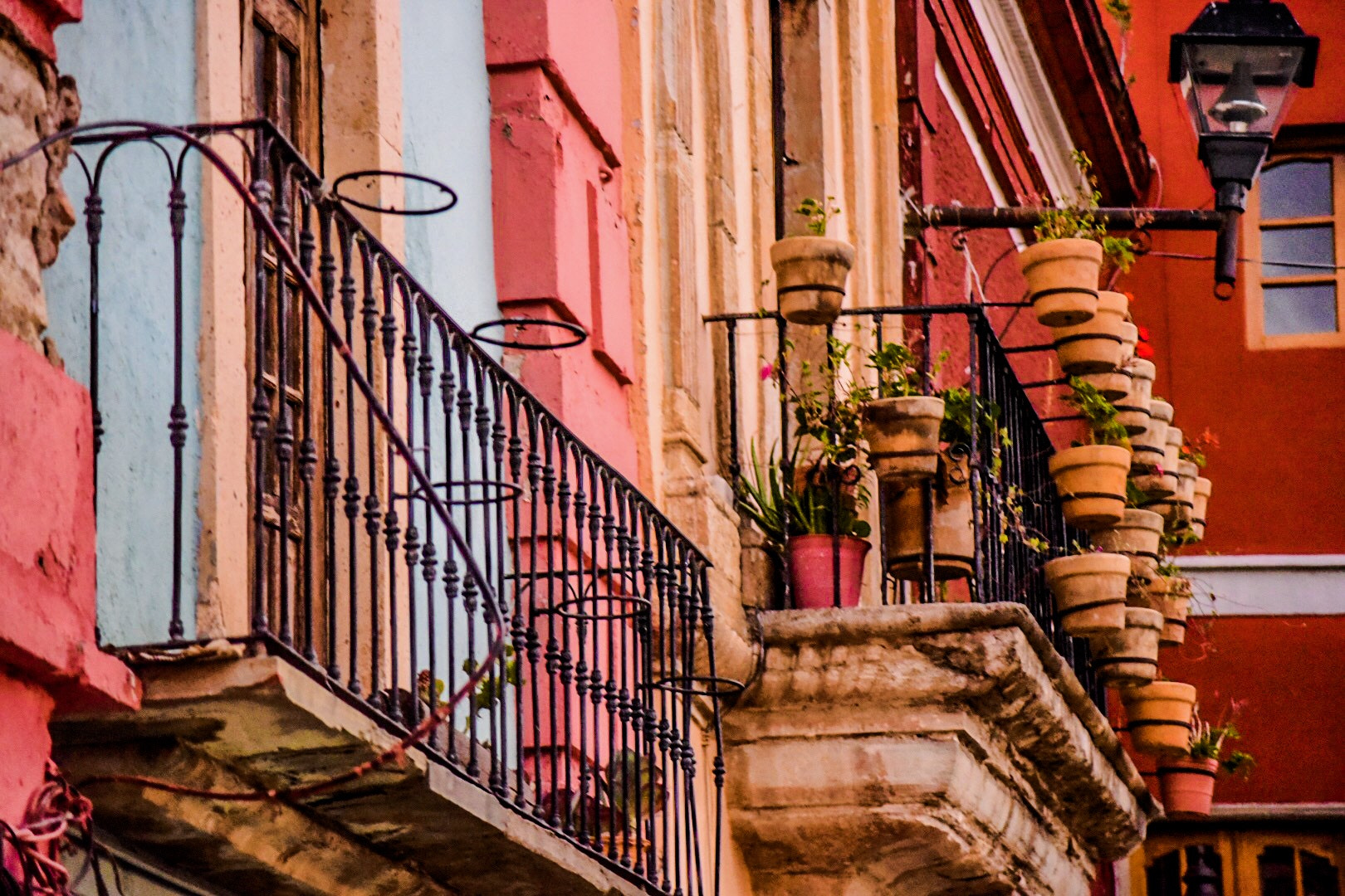 Nikon AF Nikkor 70-300mm F4-5.6G sample photo. Balcones. guanajuato capital. photography