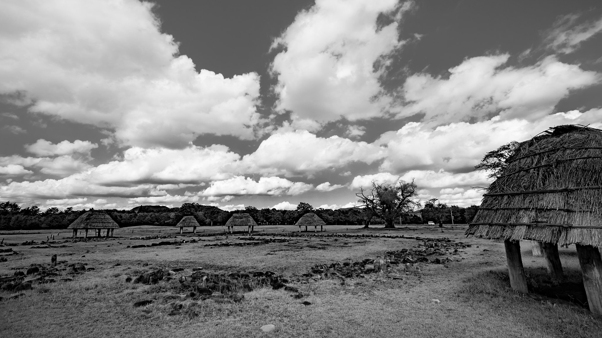 Panasonic Lumix DMC-GH4 + Olympus M.Zuiko Digital ED 7-14mm F2.8 PRO sample photo. Oyu stone circle photography