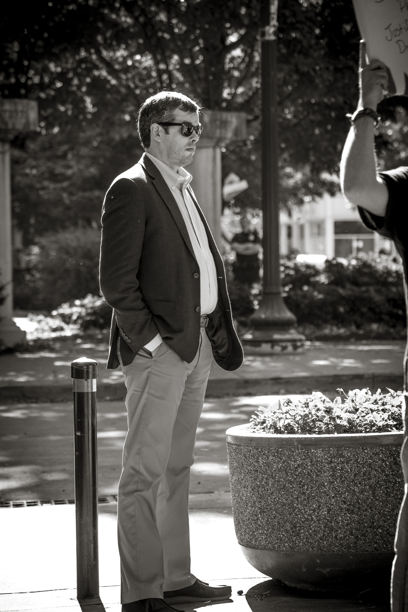Sony a6000 + Sony FE 90mm F2.8 Macro G OSS sample photo. Lawyer on site photography