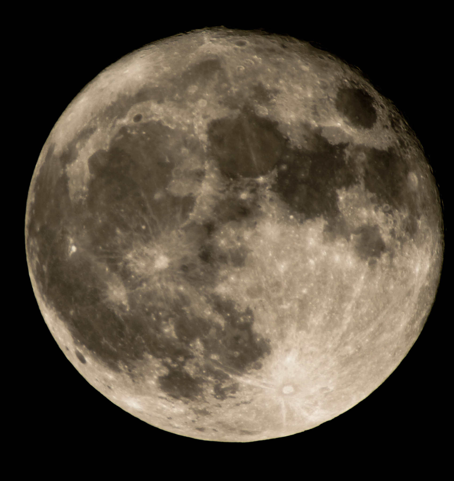 Canon EOS 7D + Sigma 50-500mm f/4-6.3 APO HSM EX sample photo. Super moon (of ) photography