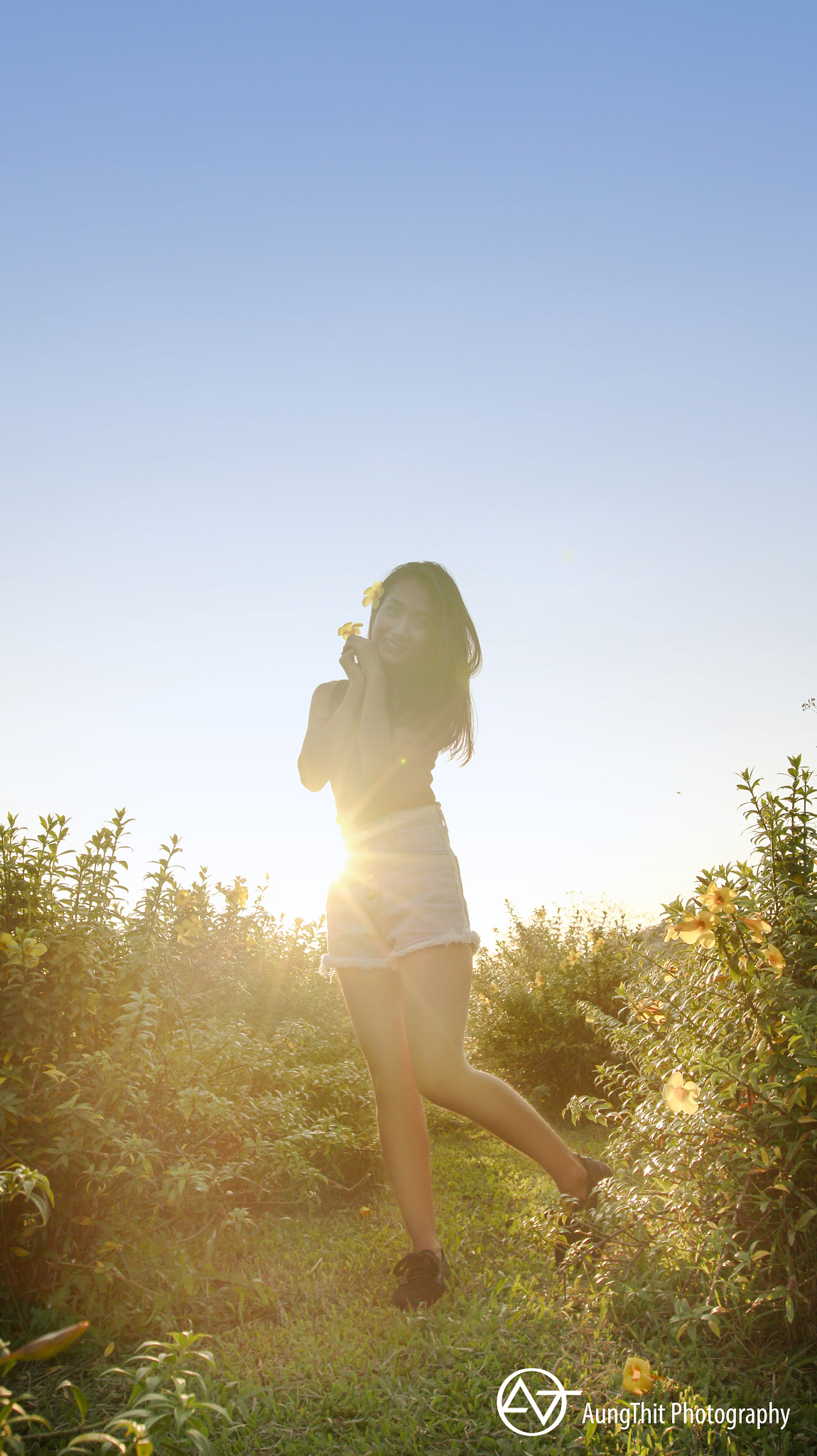 Canon EF 16-35mm F2.8L II USM sample photo. Smile photography