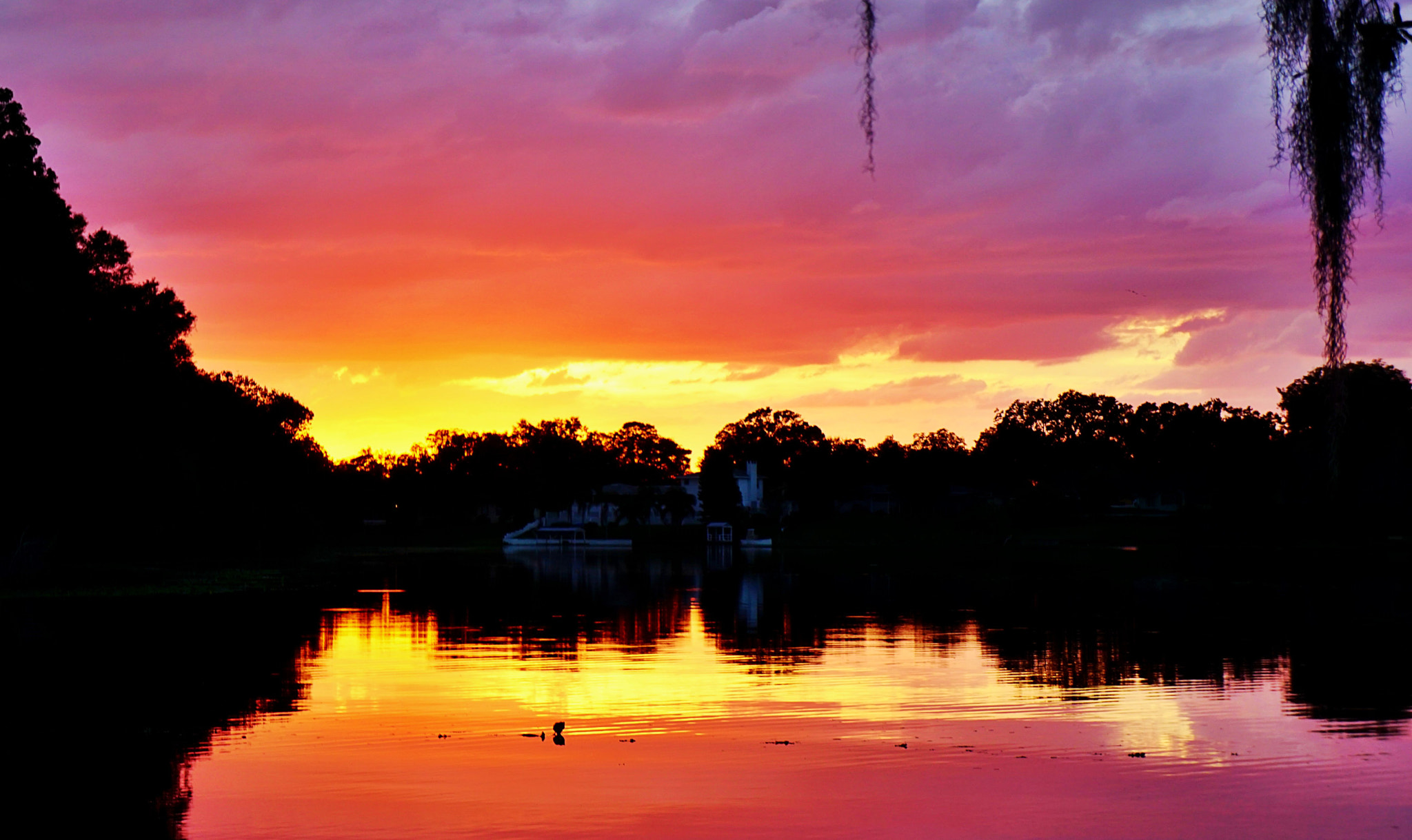 Sony E 18-55mm F3.5-5.6 OSS sample photo. Sunset over hillsborough river photography