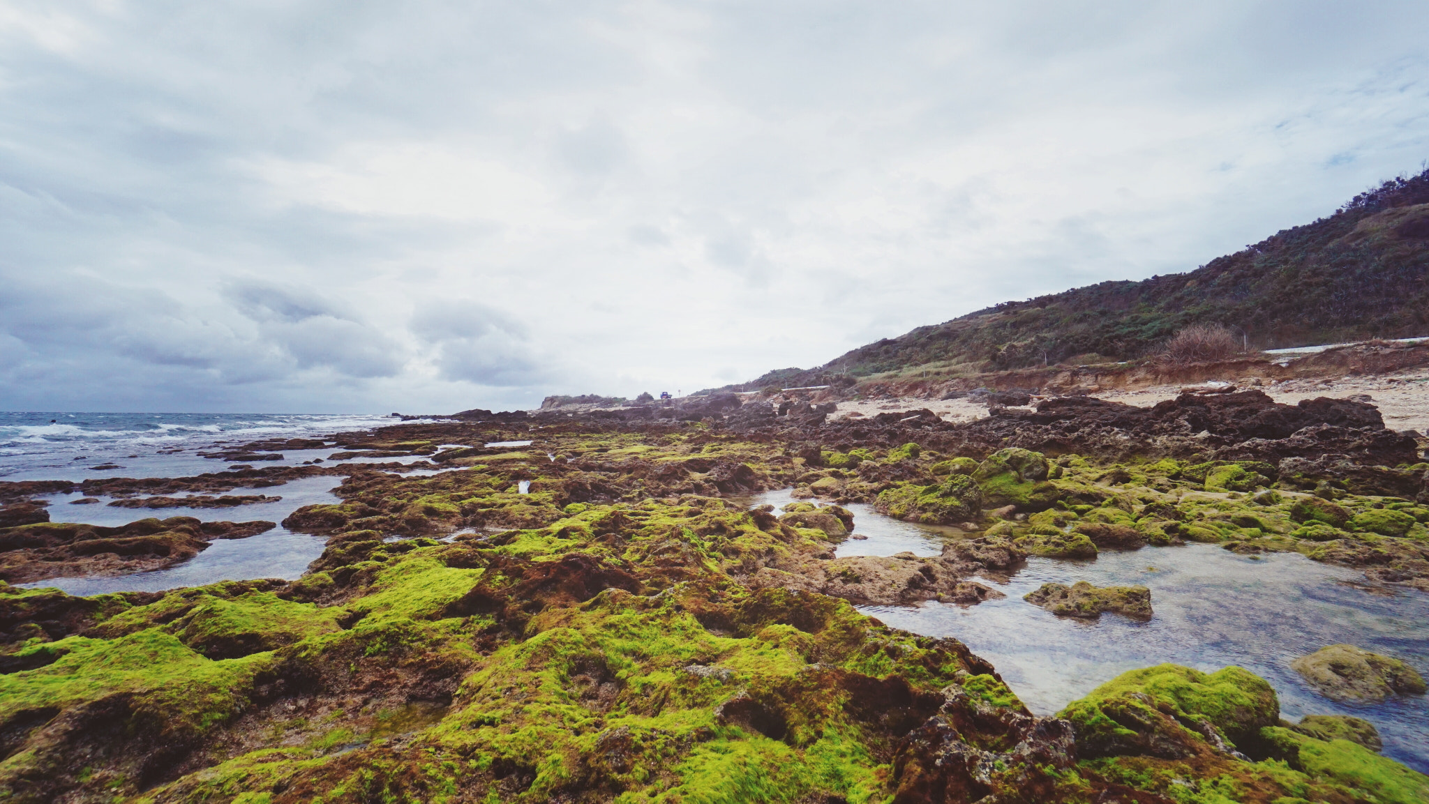 Sony a6000 + Sony E 10-18mm F4 OSS sample photo. 潮间区 photography