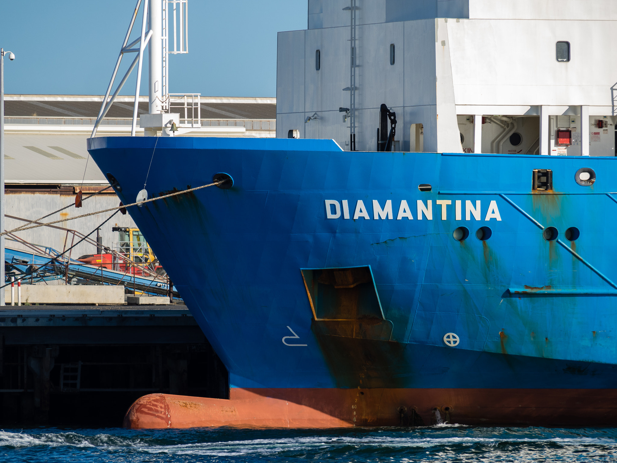 Olympus OM-D E-M1 sample photo. Bulbous bow of the diamantina photography