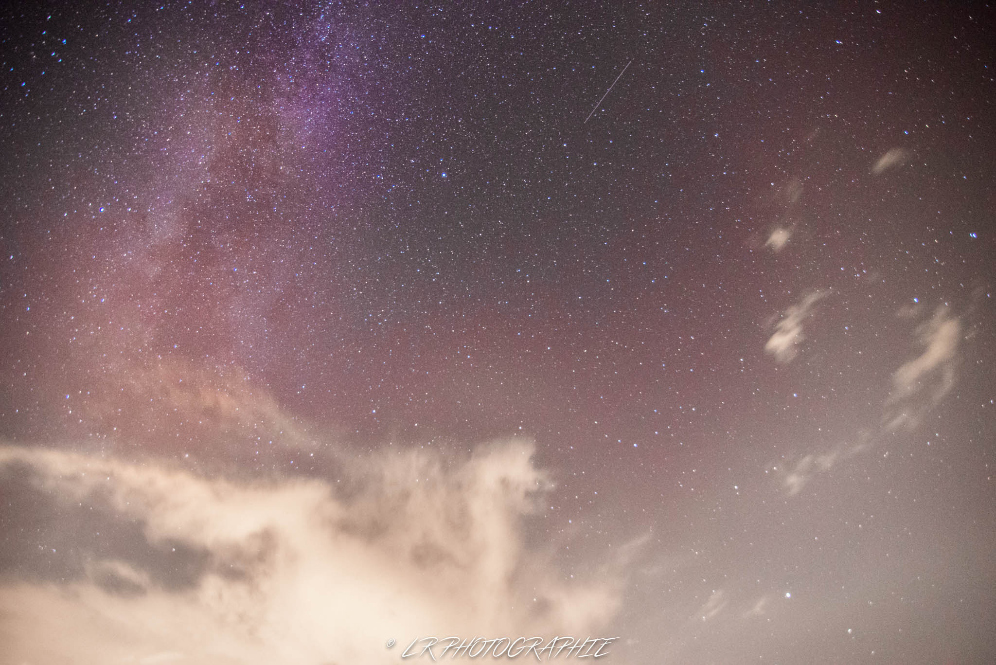 Nikon D600 + Tokina AT-X 16-28mm F2.8 Pro FX sample photo. Raises your head and looks at the stars photography