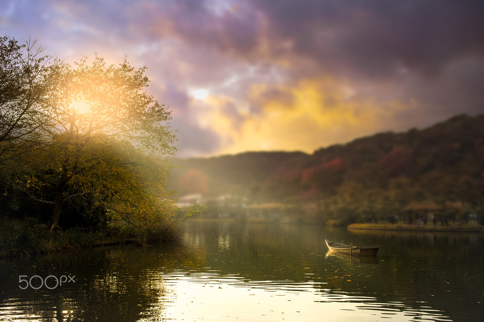 Canon EF 40mm F2.8 STM sample photo. Sunset at the lake photography