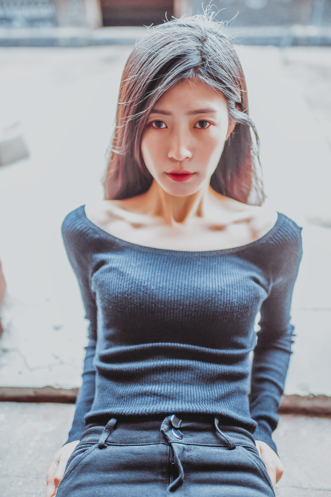 ZEISS Planar T* 50mm F1.4 sample photo. Woman photography