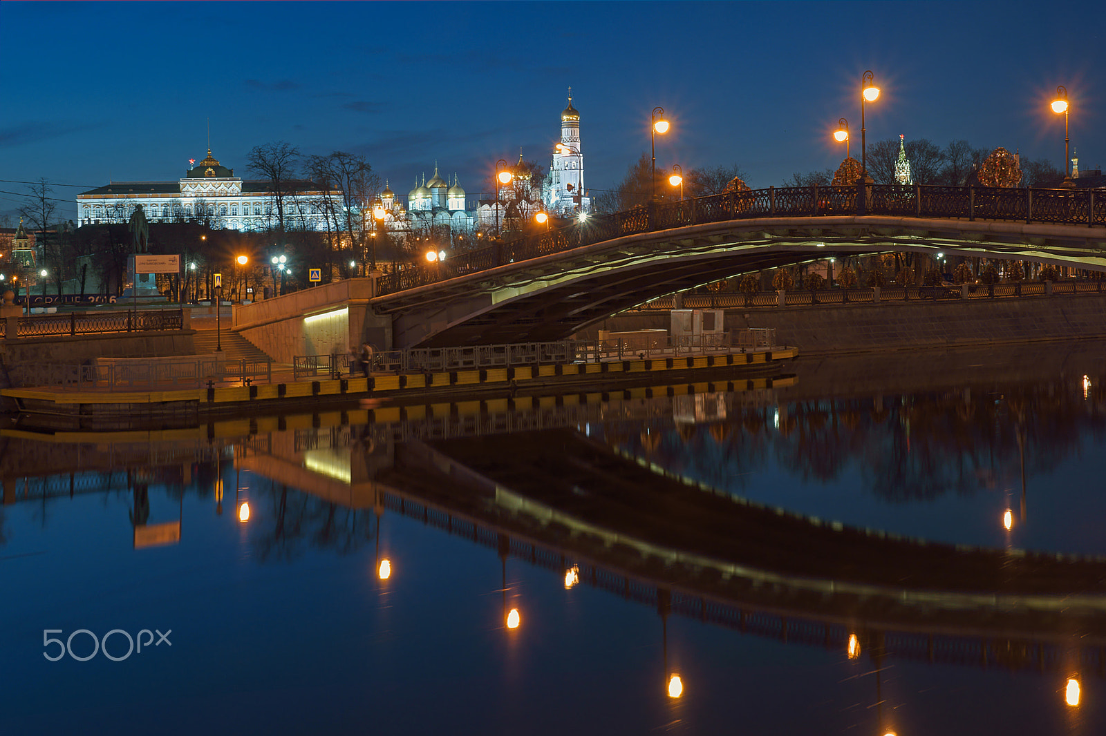 Sony SLT-A77 + Sony DT 16-50mm F2.8 SSM sample photo. Evening city photography