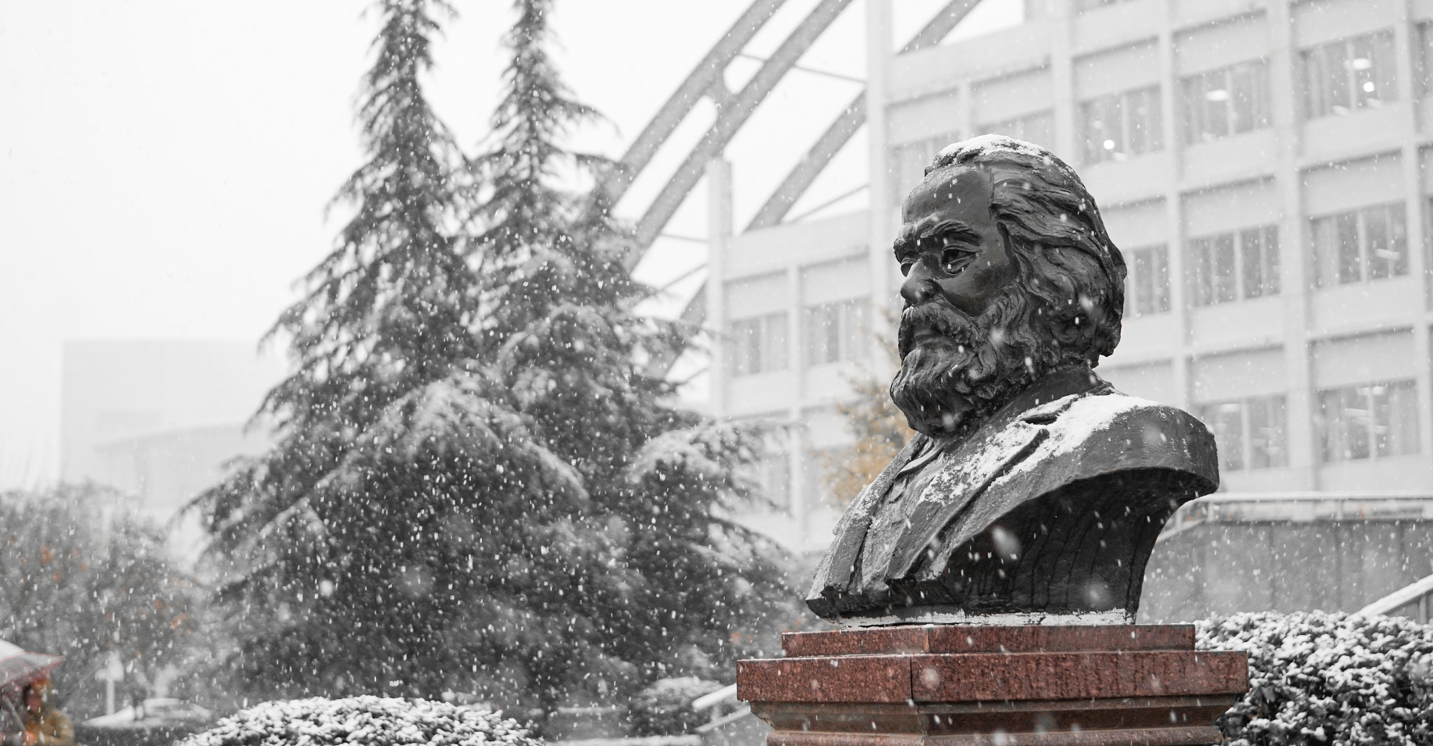 Sony a6300 + 30mm F1.4 DC DN | Contemporary 016 sample photo. Ice world photography