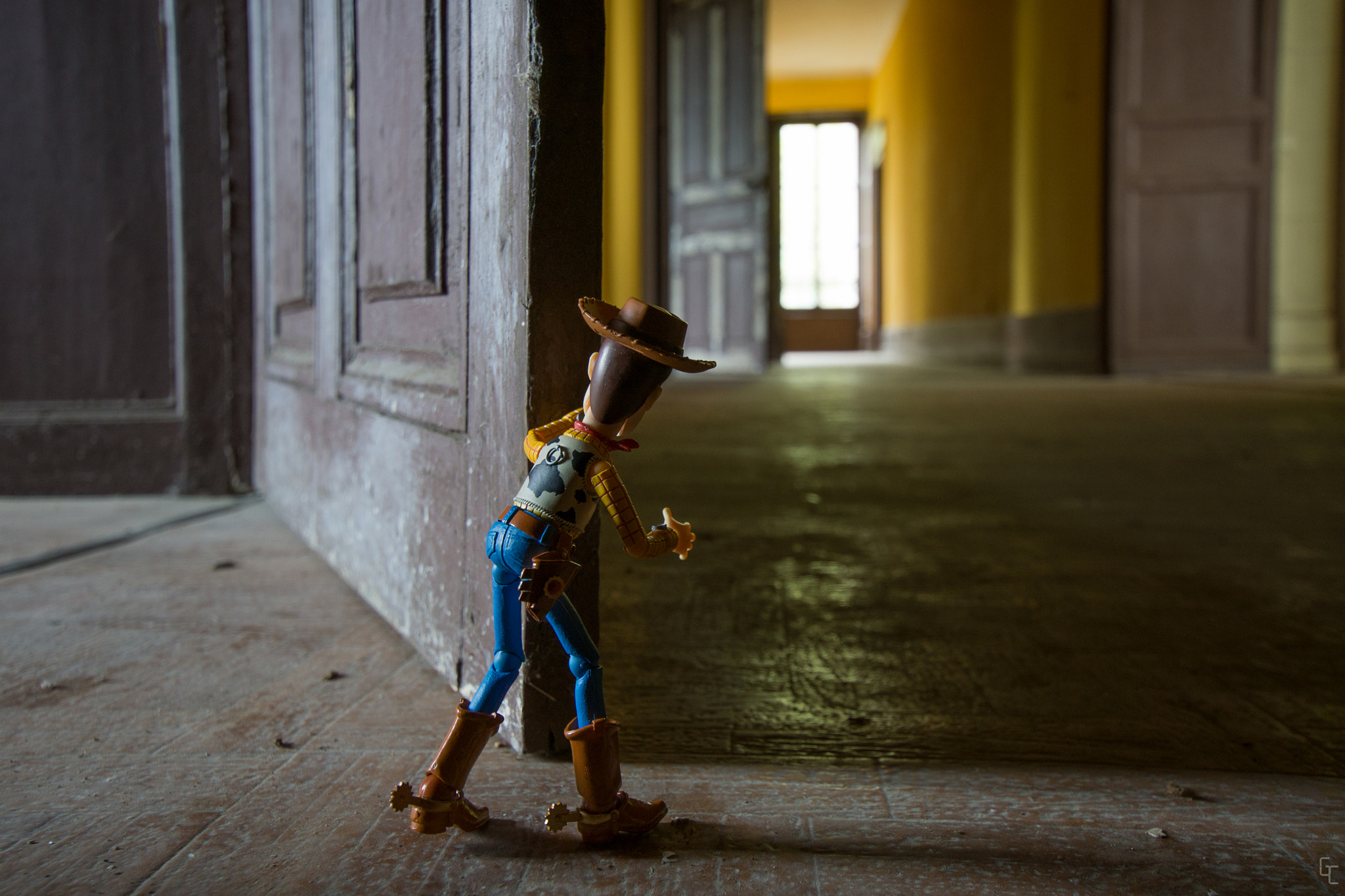 Sony SLT-A77 + 10-20mm F3.5 sample photo. First rule in exploration : caution photography