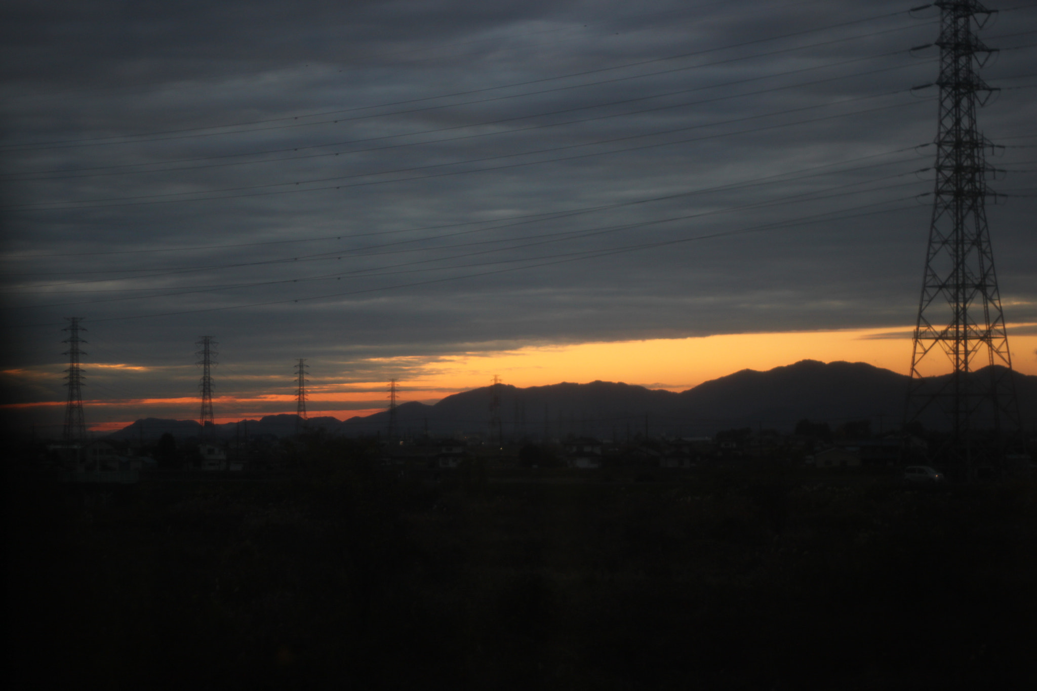 Canon EOS 500D (EOS Rebel T1i / EOS Kiss X3) sample photo. Sunset in a cloudy day photography
