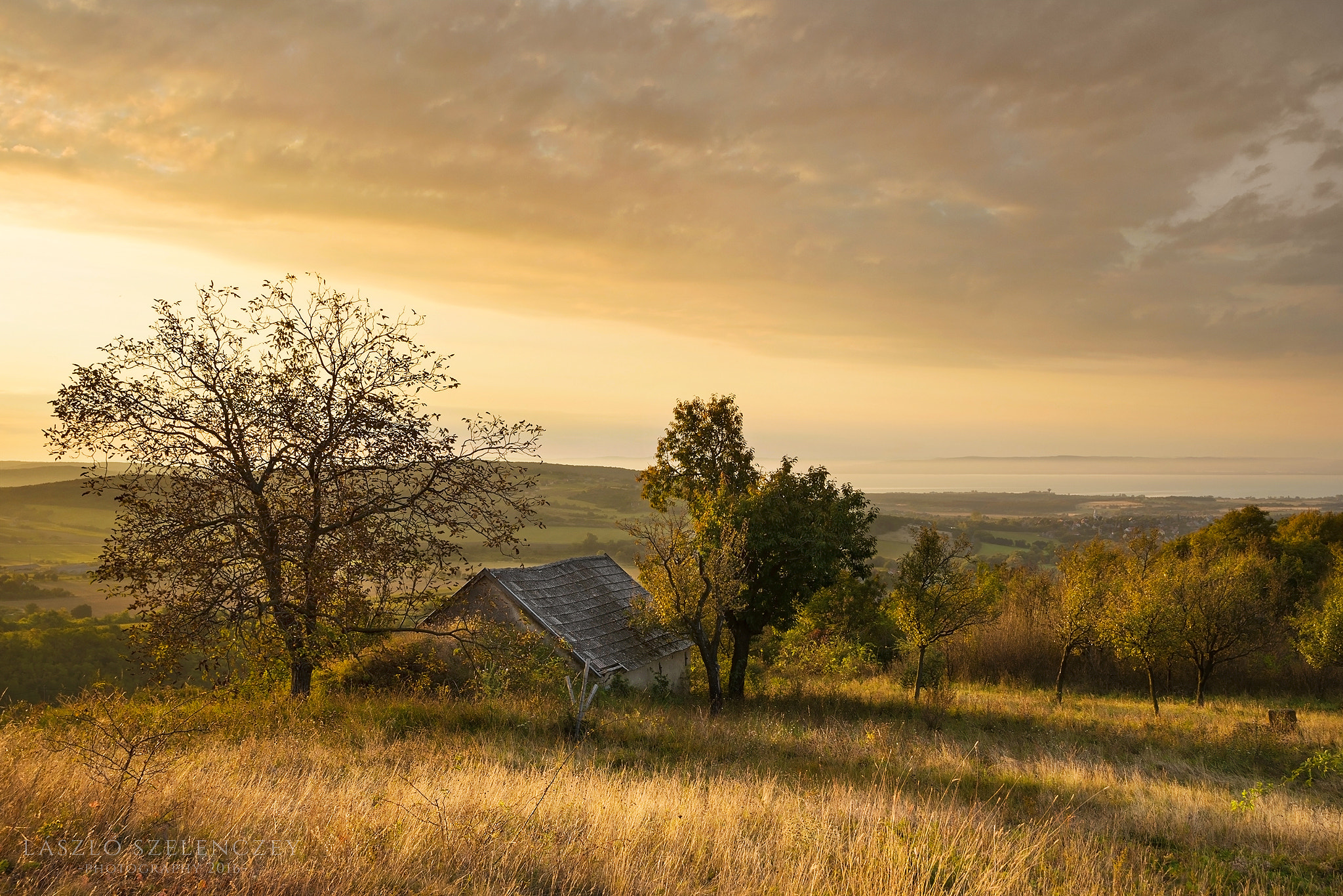 Sigma 17-50mm F2.8 EX DC HSM sample photo. Wine cellar on hilltop photography