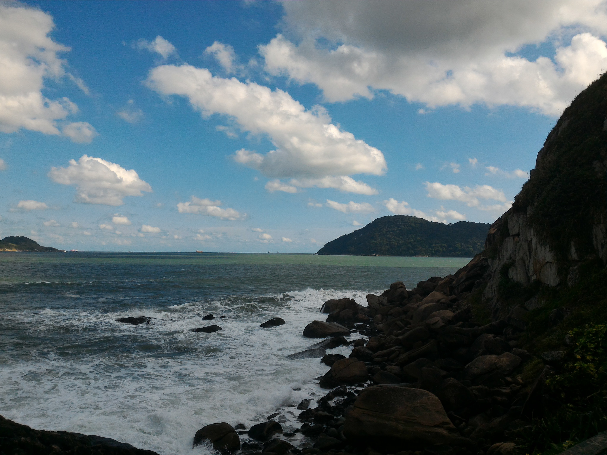 ASUS Z008D sample photo. Beautiful blue sky meeting sea and rocks..._1 photography