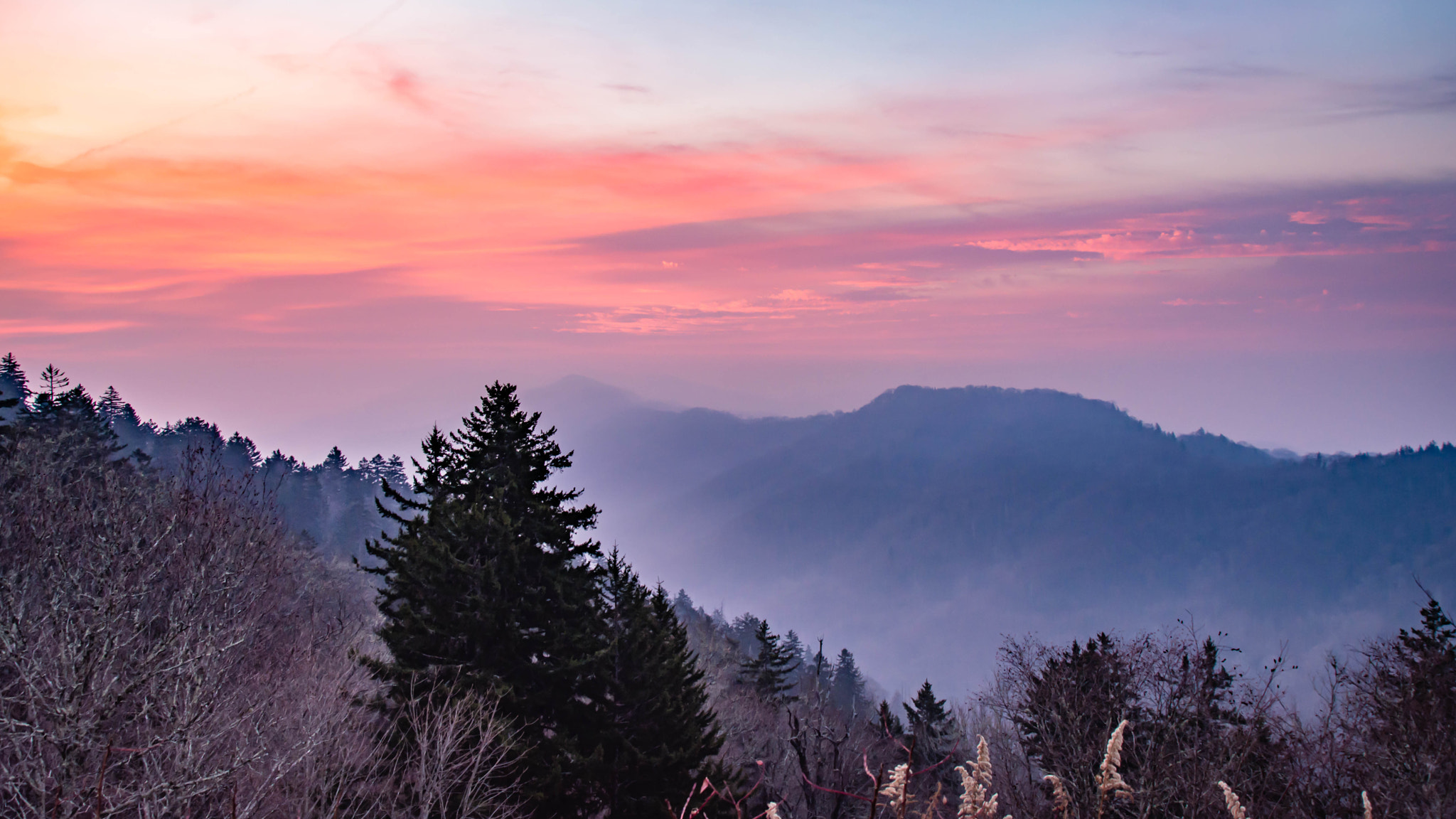 Sigma 18-250mm F3.5-6.3 DC Macro OS HSM sample photo. Sunrise over the smokies photography