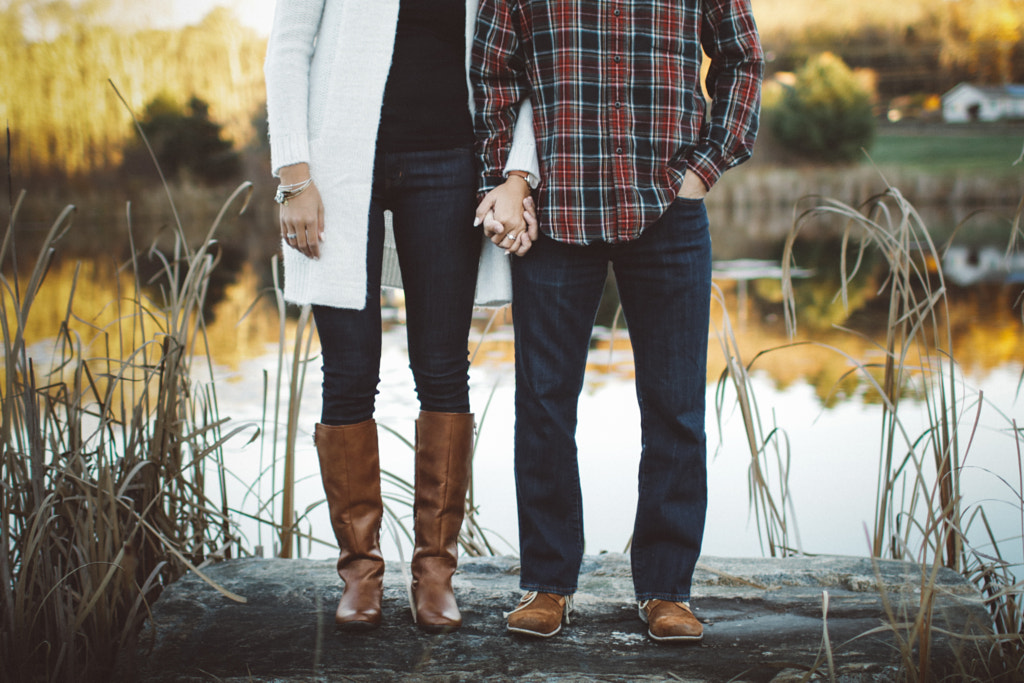 Couple poses - Engagement by Aurora Hooper on 500px.com