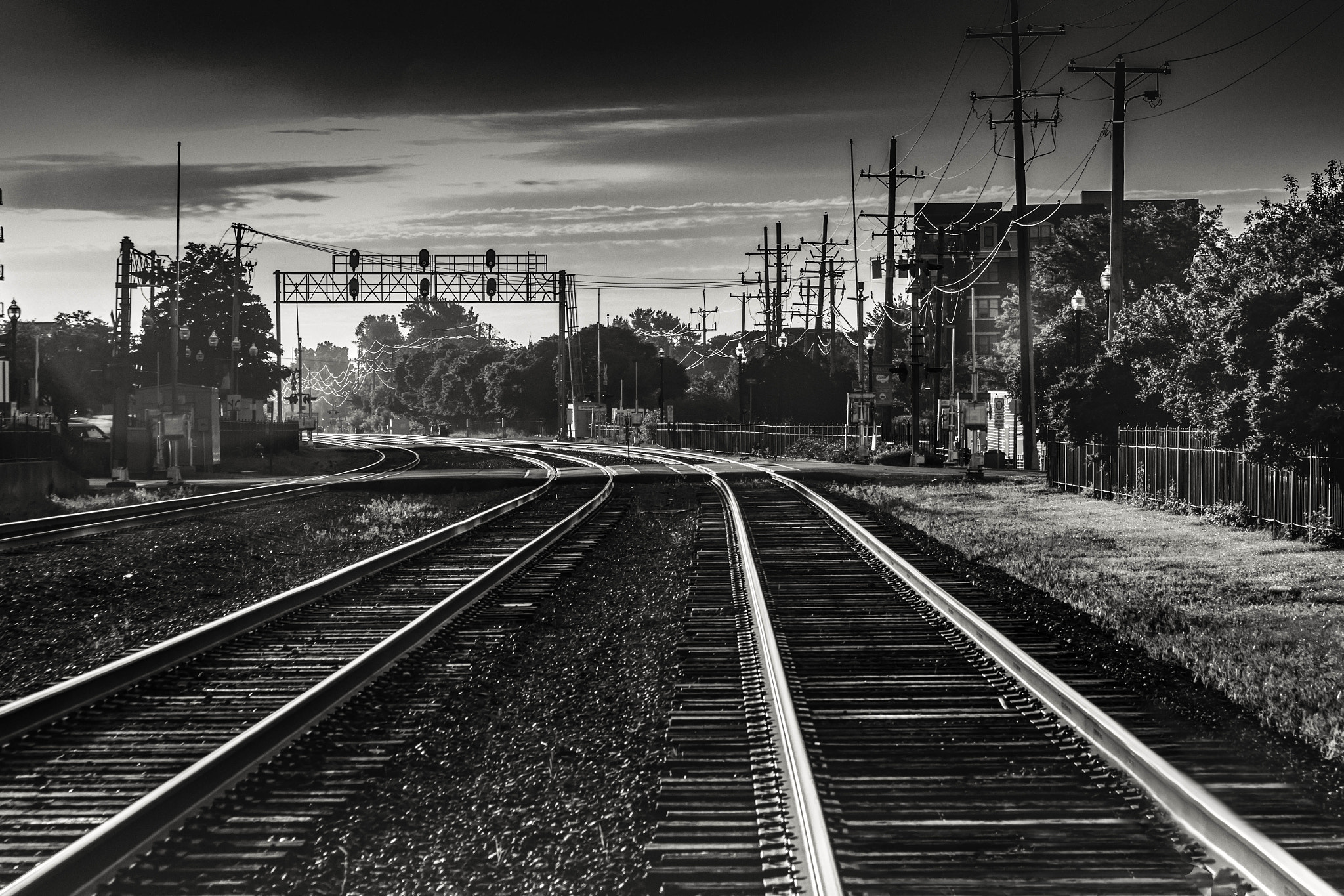 Canon EF 28-135mm F3.5-5.6 IS USM sample photo. Morning rails photography