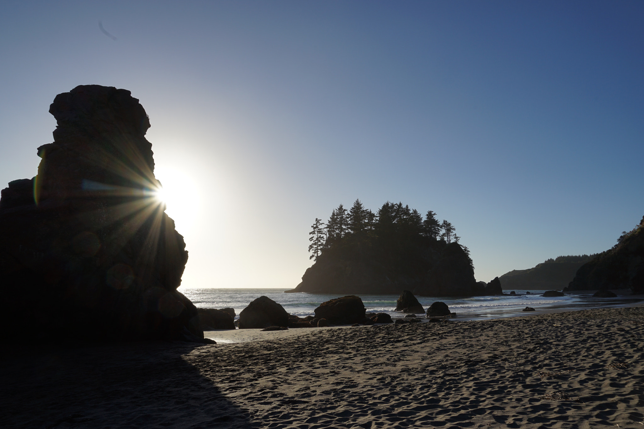 Sony FE 24-240mm F3.5-6.3 OSS sample photo. Rock photography
