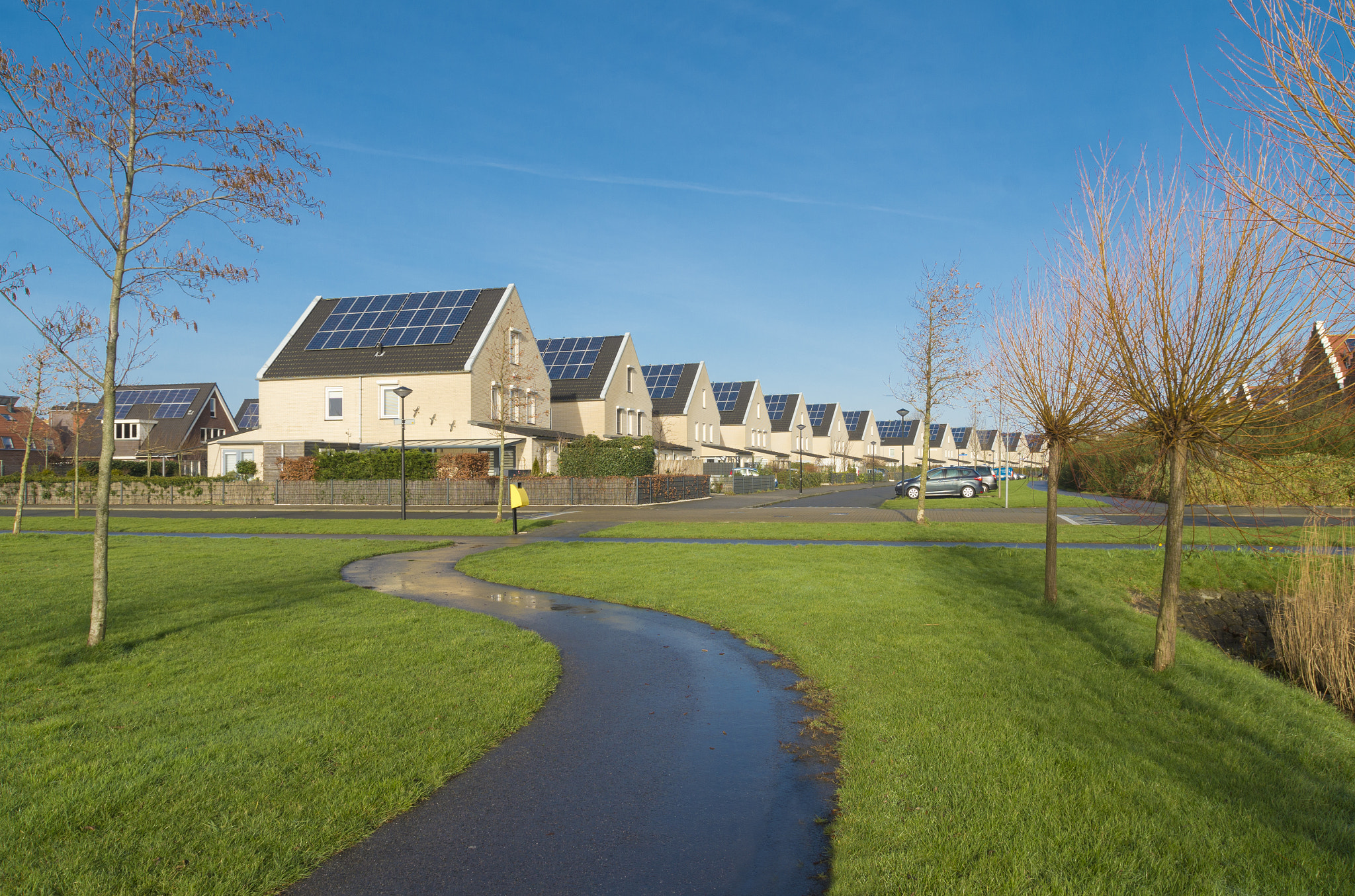 houses with solar panels