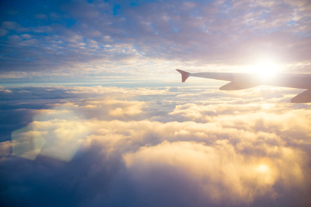 12 Expert Tips That Will Help You Get The Cheapest Flights Possible