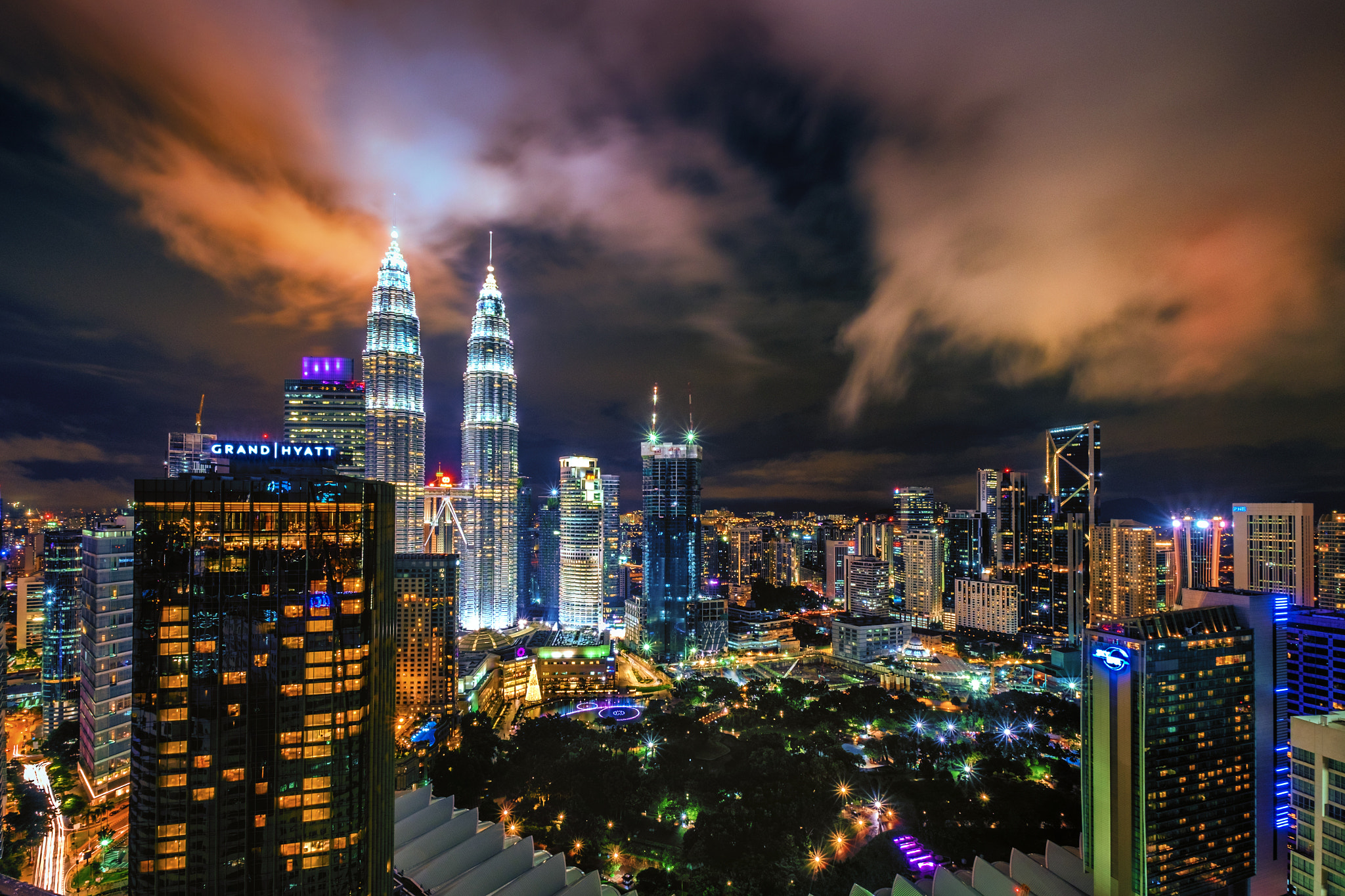 Petronas towers for Vipod residence