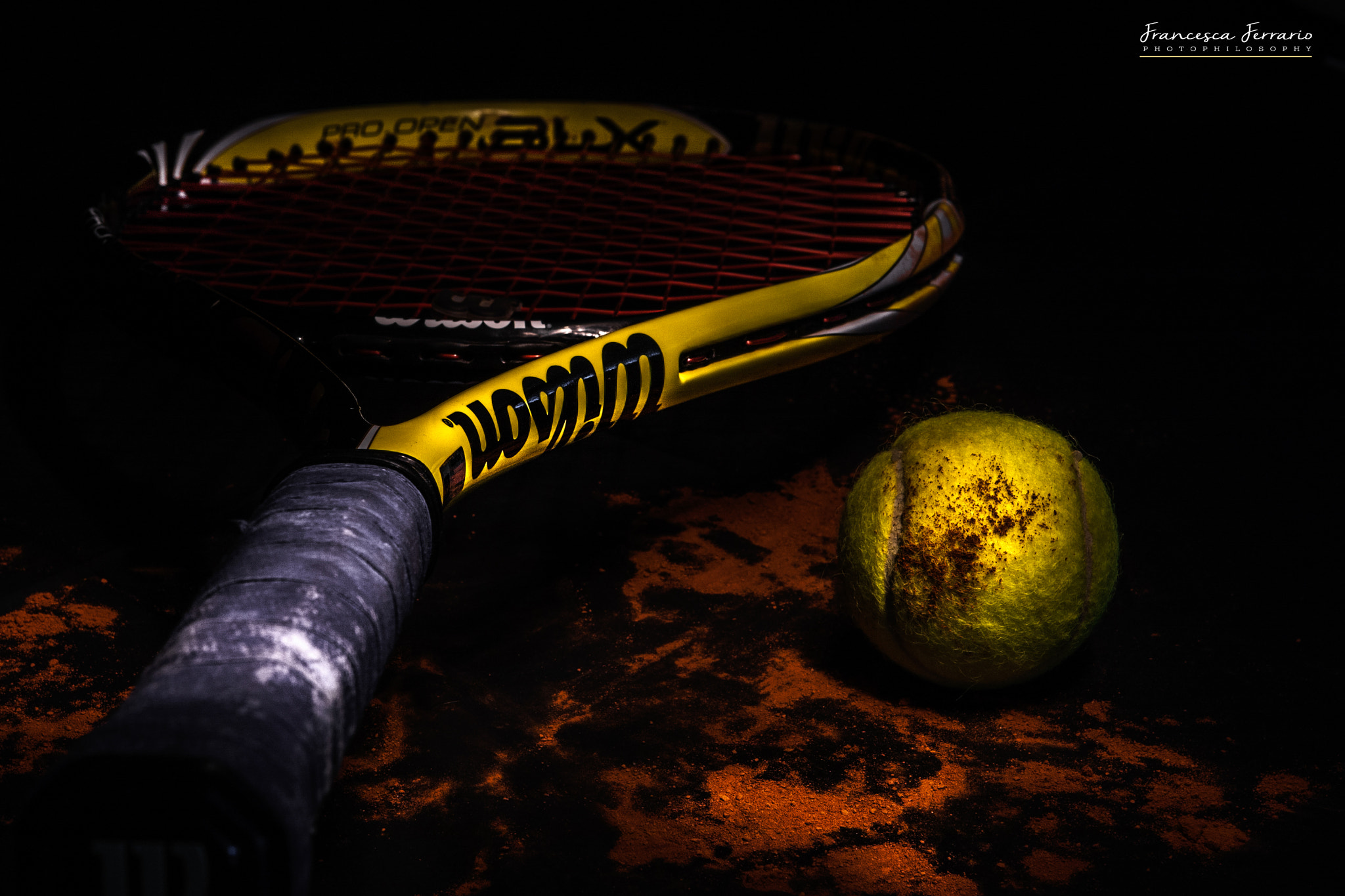 Canon EOS 400D (EOS Digital Rebel XTi / EOS Kiss Digital X) sample photo. Tennis - dirty ball photography