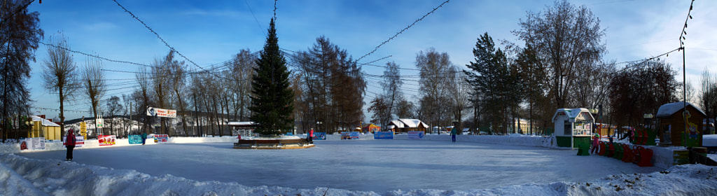 ice rink in a Kemerovo city park by Nick Patrin on 500px.com