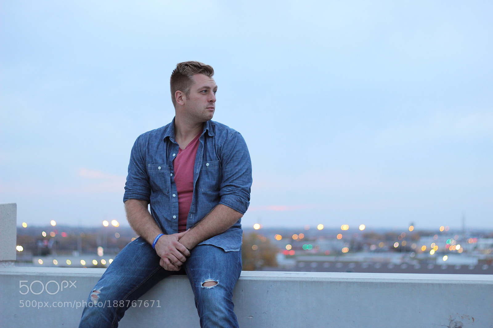 Canon EOS 600D (Rebel EOS T3i / EOS Kiss X5) sample photo. City boy photography
