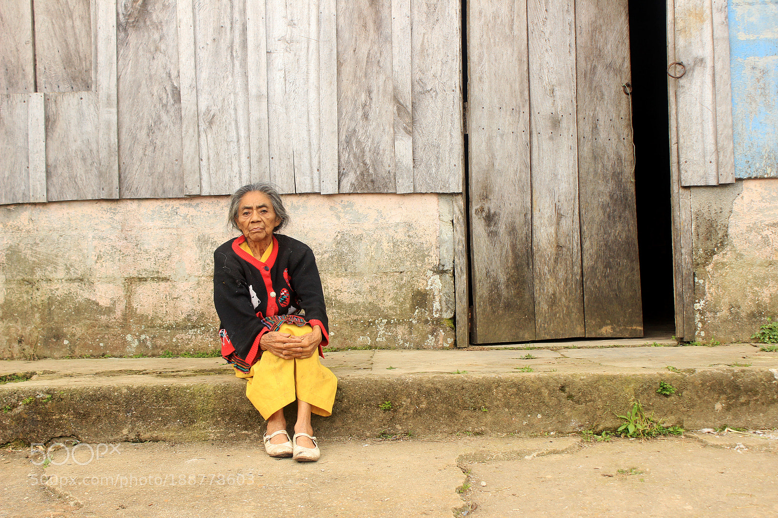 Canon EOS 600D (Rebel EOS T3i / EOS Kiss X5) sample photo. Grandma photography