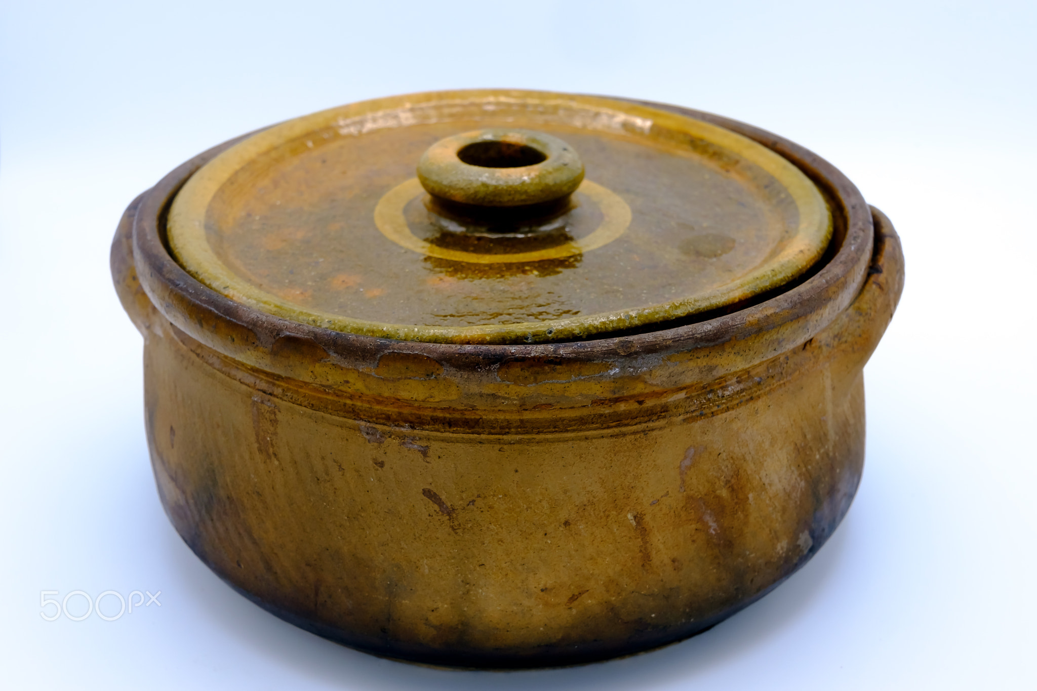 Ceramic pot