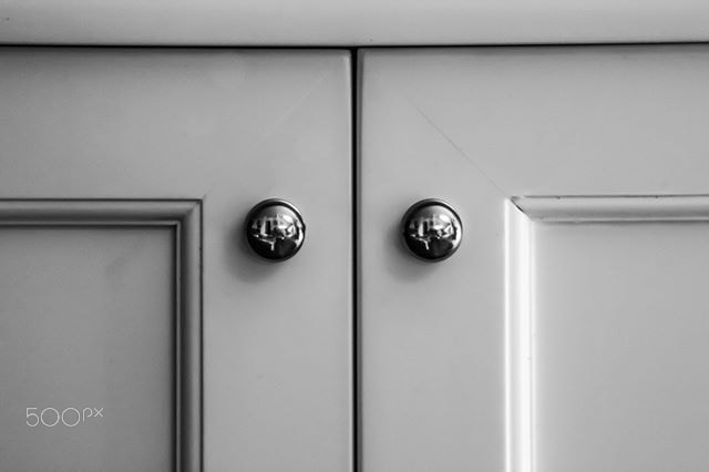 pair of knob door