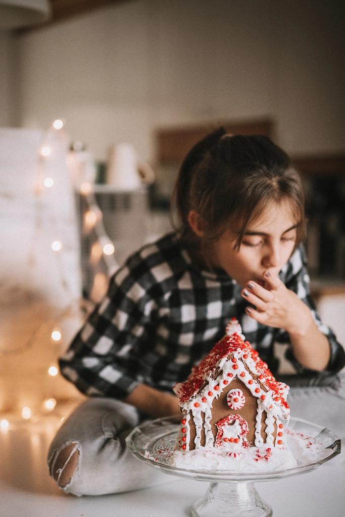 Gingerbread house by Gabriela Tulian on 500px.com