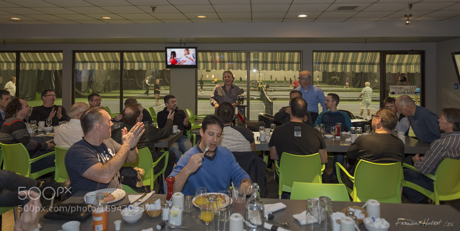 Nikon D4 sample photo. Brunch les boys photography