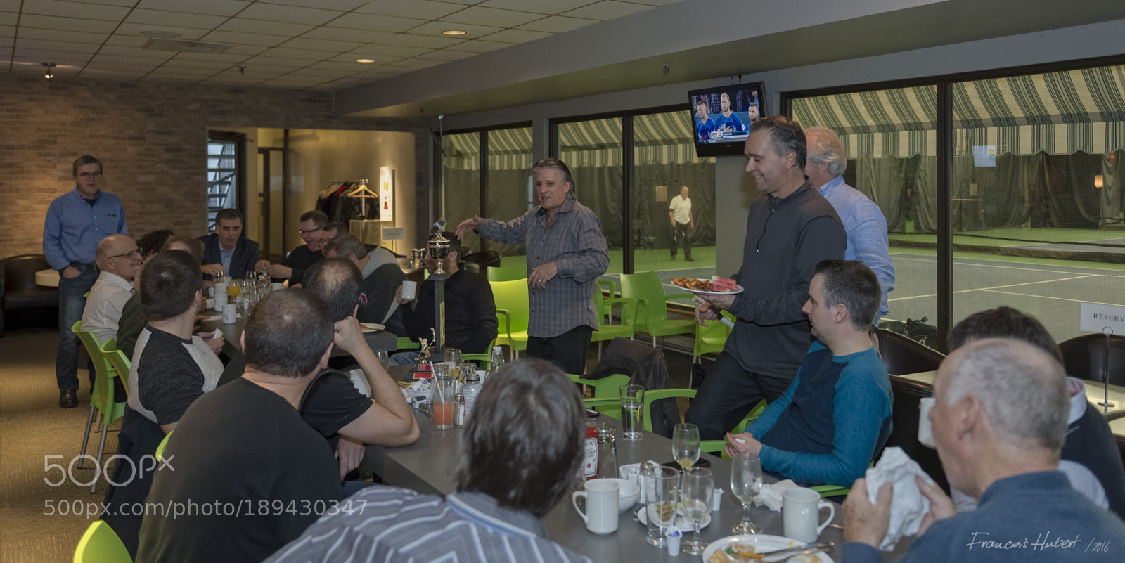 Nikon D4 sample photo. Brunch les boys photography