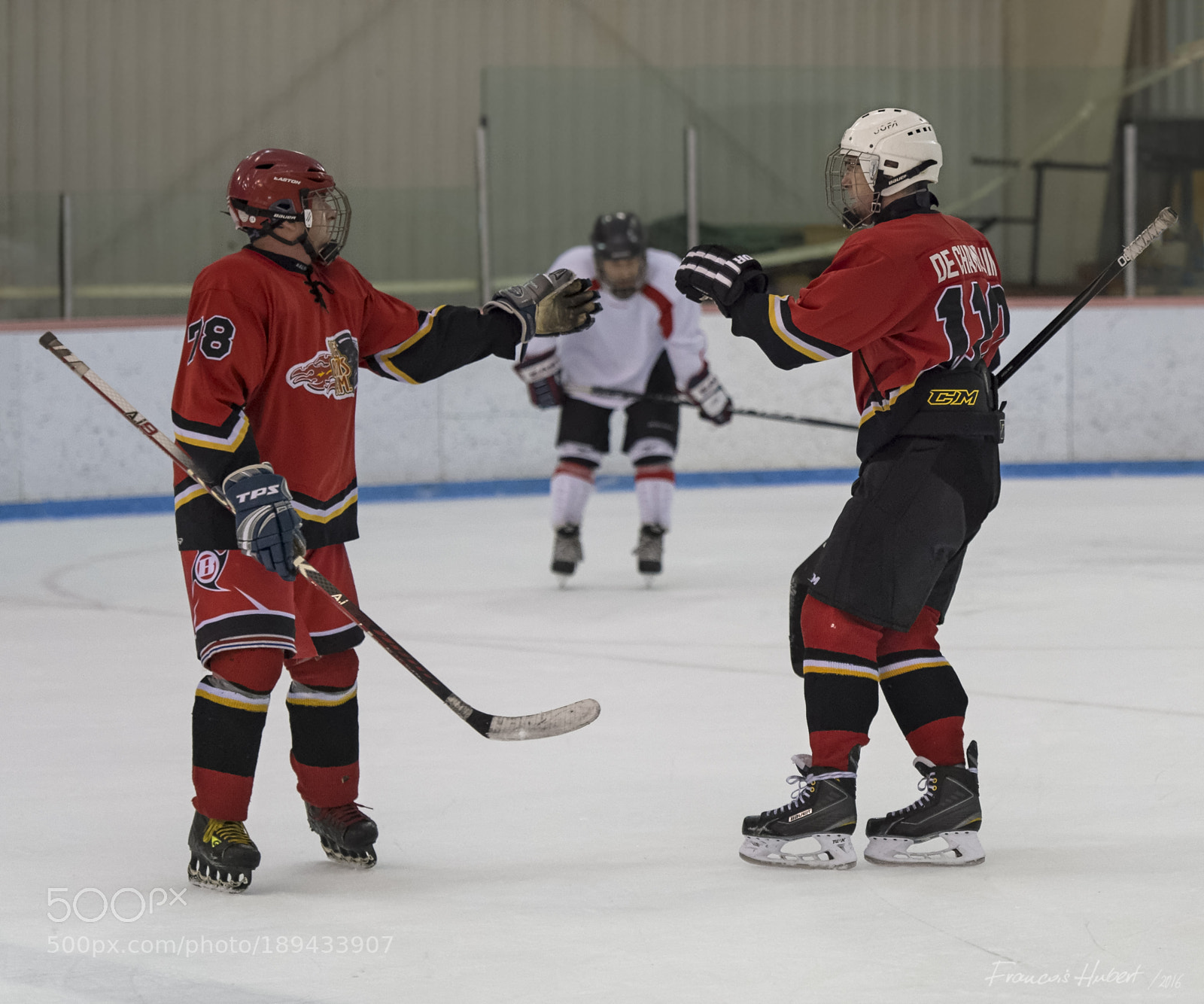 Nikon D4 sample photo. Match deux boys busboy photography