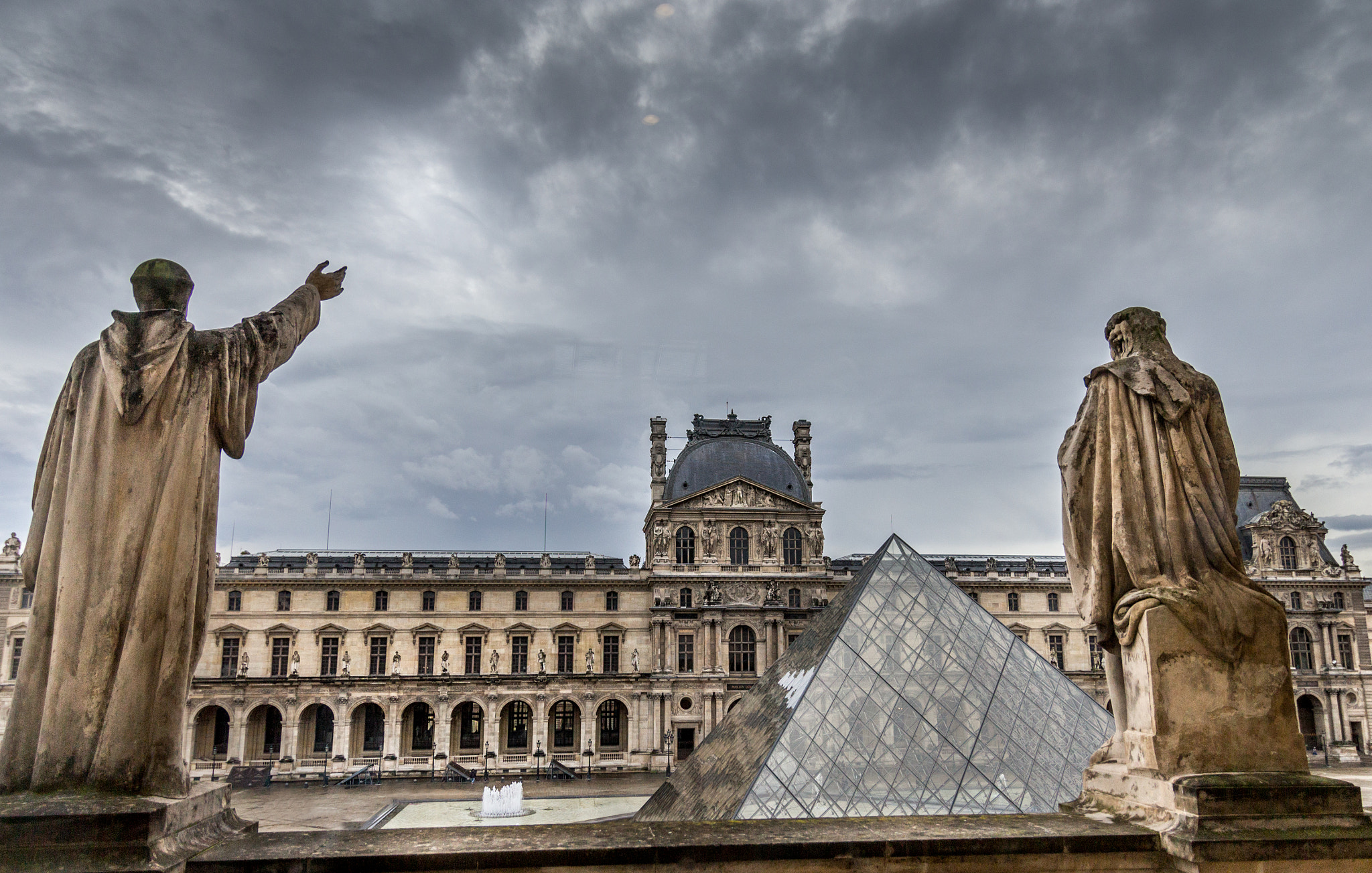 Canon EOS 700D (EOS Rebel T5i / EOS Kiss X7i) sample photo. Musée du louvre photography