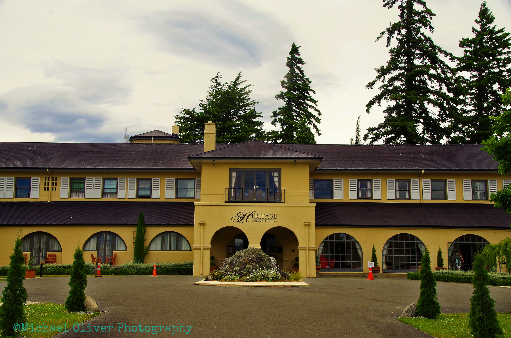 Sigma 18-250mm F3.5-6.3 DC Macro OS HSM sample photo. Heritage hotel photography