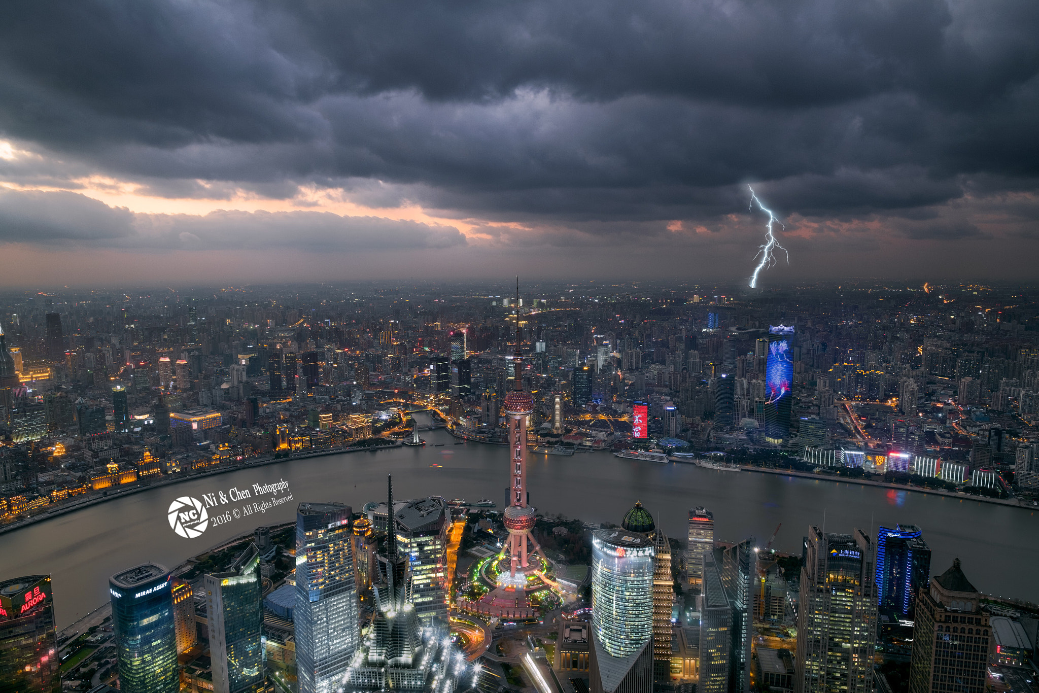 Fujifilm X-T2 + Fujifilm XF 14mm F2.8 R sample photo. Clouds over huangpu river，shanghai photography