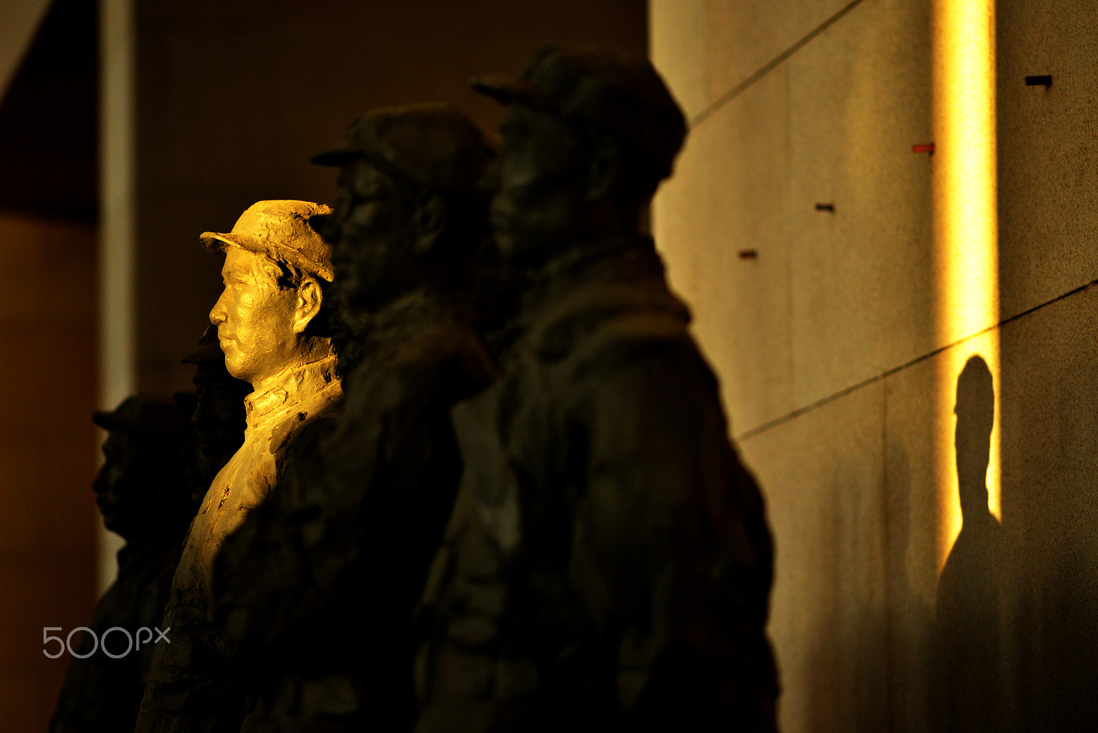 Sigma 150mm F2.8 EX DG OS Macro HSM sample photo. Leader of the mark photography