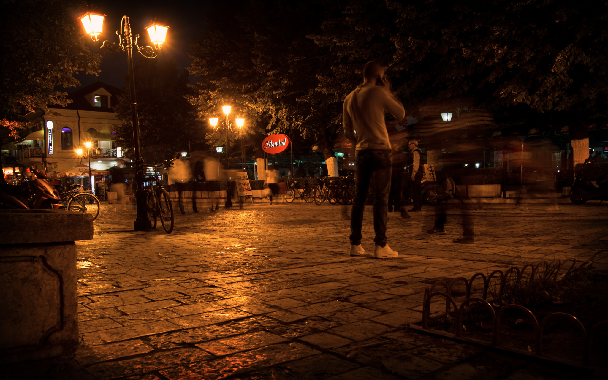 Sony SLT-A77 + Sony DT 18-55mm F3.5-5.6 SAM sample photo. Nightof photography