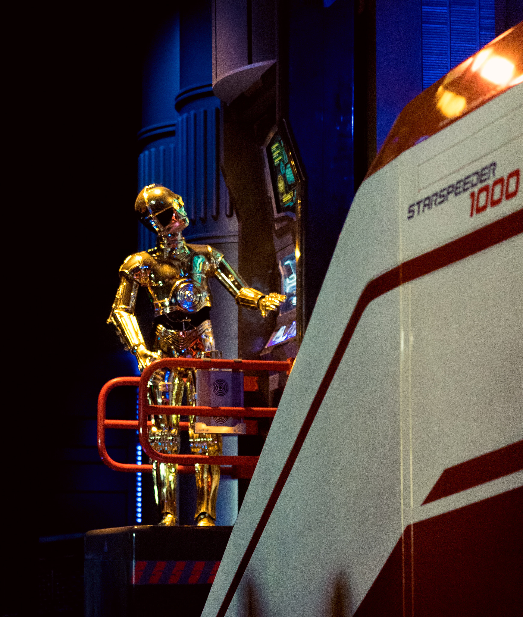 Sony a7 + E 60mm F2.8 sample photo. Lonely droid photography