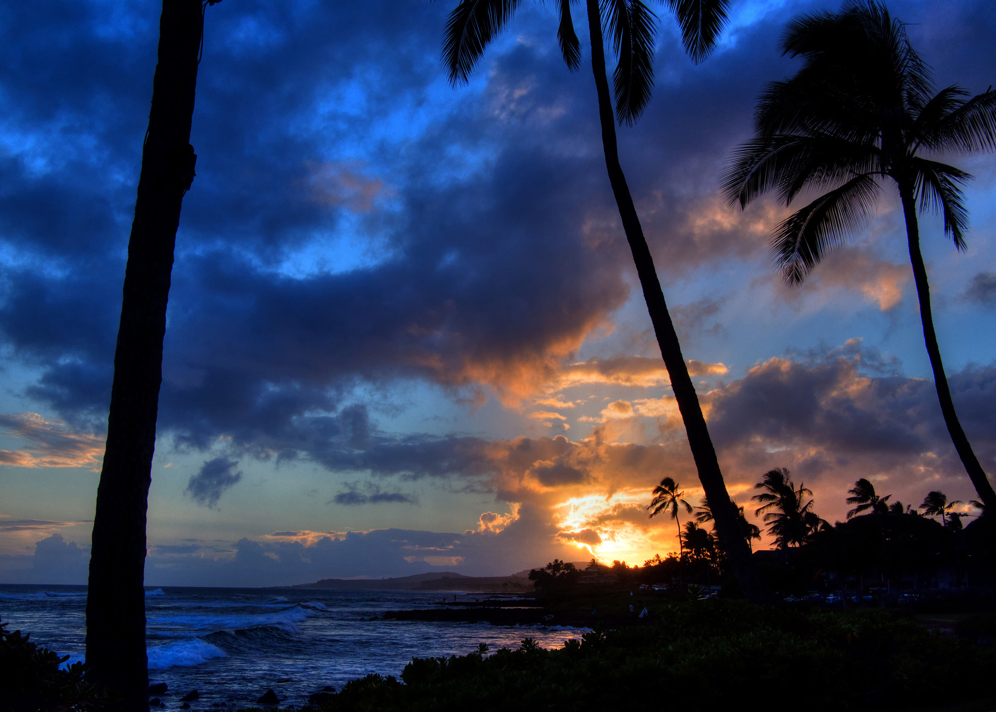 Olympus OM-D E-M5 + Panasonic Lumix G 20mm F1.7 ASPH sample photo. Kauai sunset photography