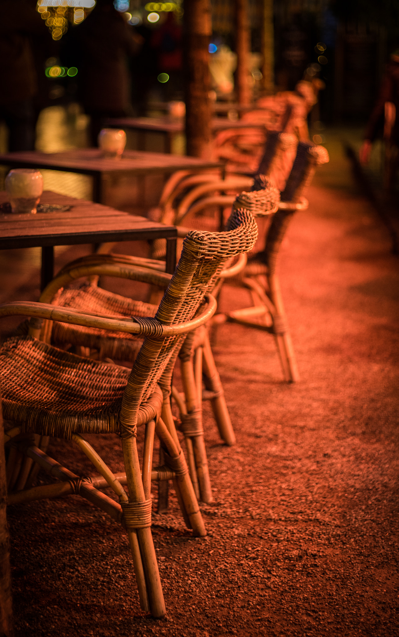 Sony a7 II + Canon EF 50mm F1.8 STM sample photo. Waiting in the queue photography