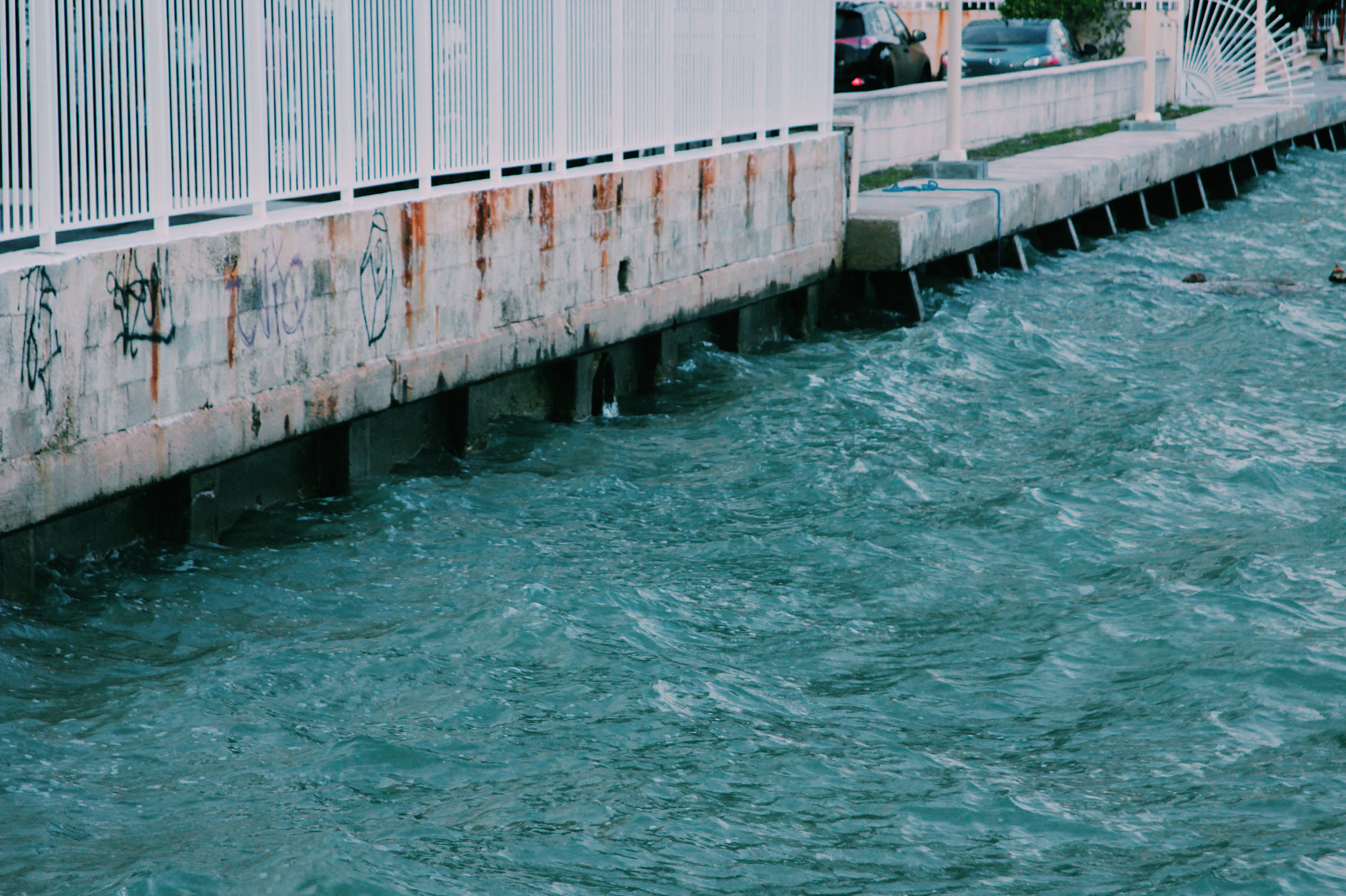 Canon EF 24-85mm F3.5-4.5 USM sample photo. Wavy photography