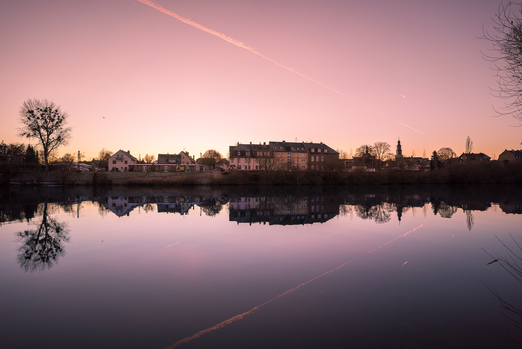 ZEISS Batis 18mm F2.8 sample photo. Mirror photography