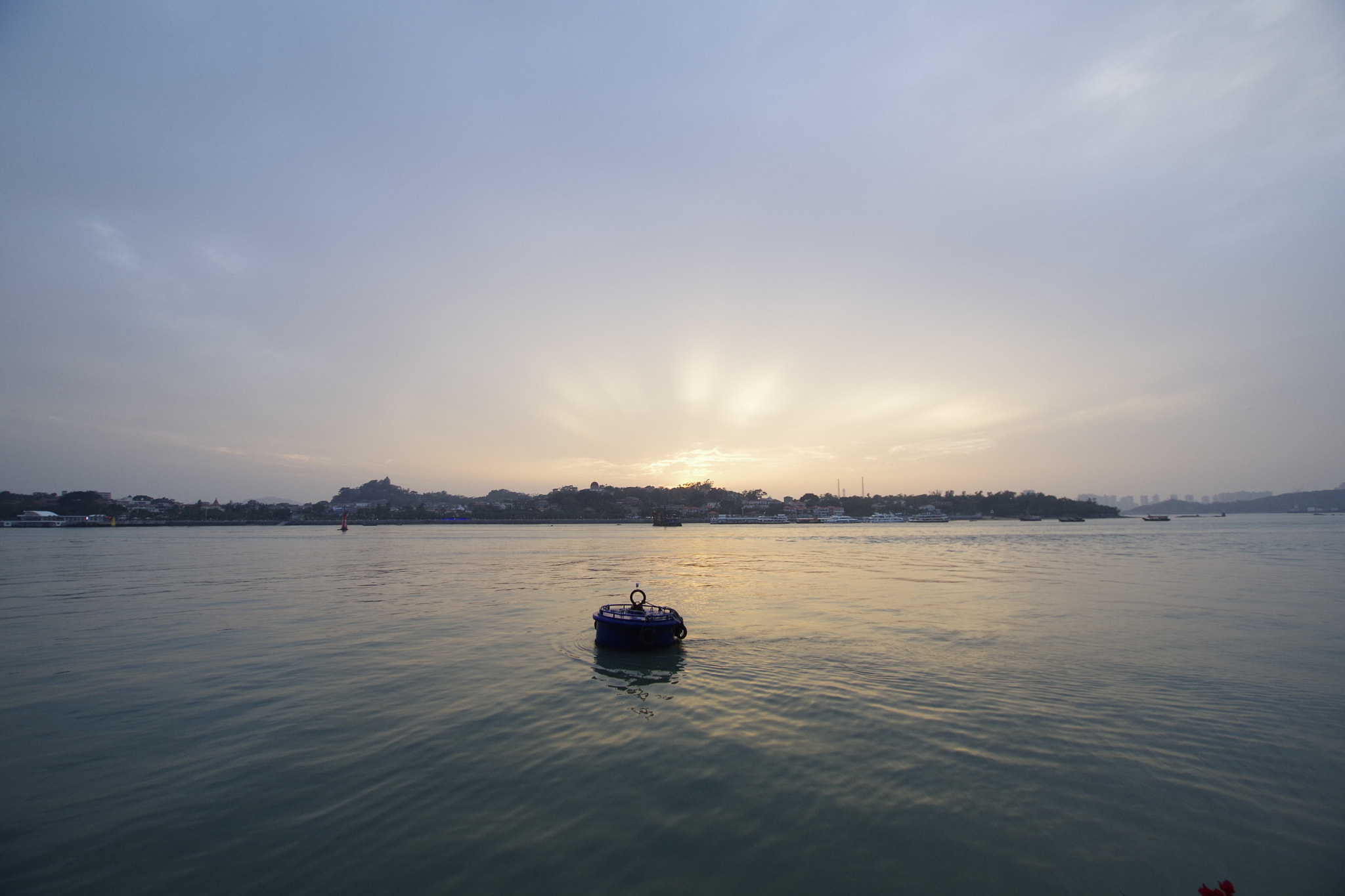 Sigma 10-20mm F3.5 EX DC HSM sample photo. The luminous island photography